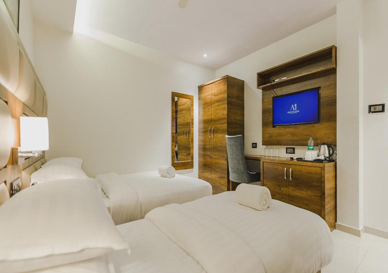 Aura One Hotel Kochi Exterior photo