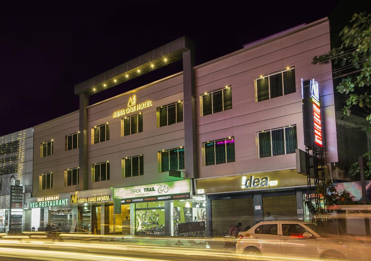Aura One Hotel Kochi Exterior photo